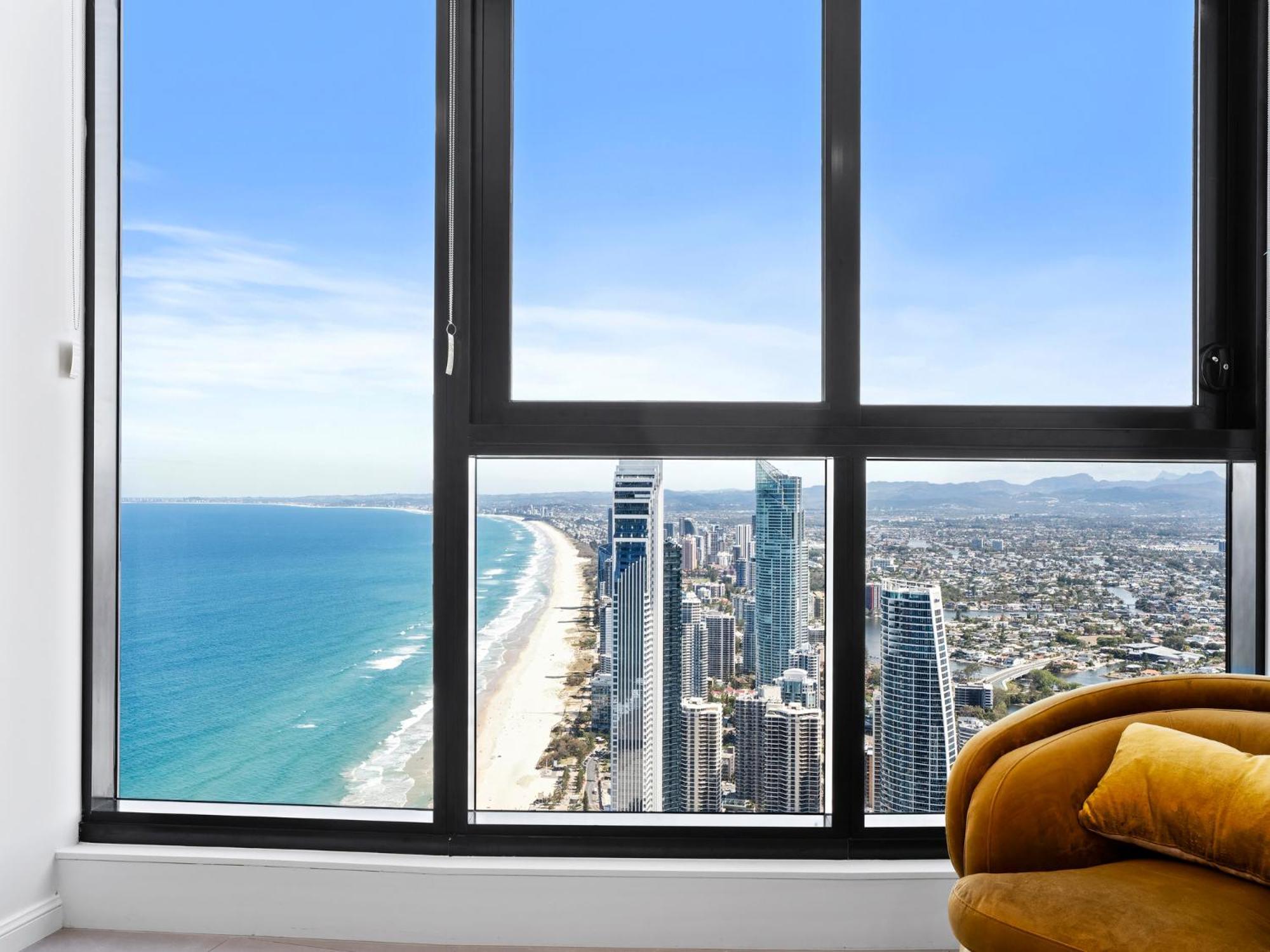 Surfers Paradise New Beachfront Apartments Gold Coast Room photo