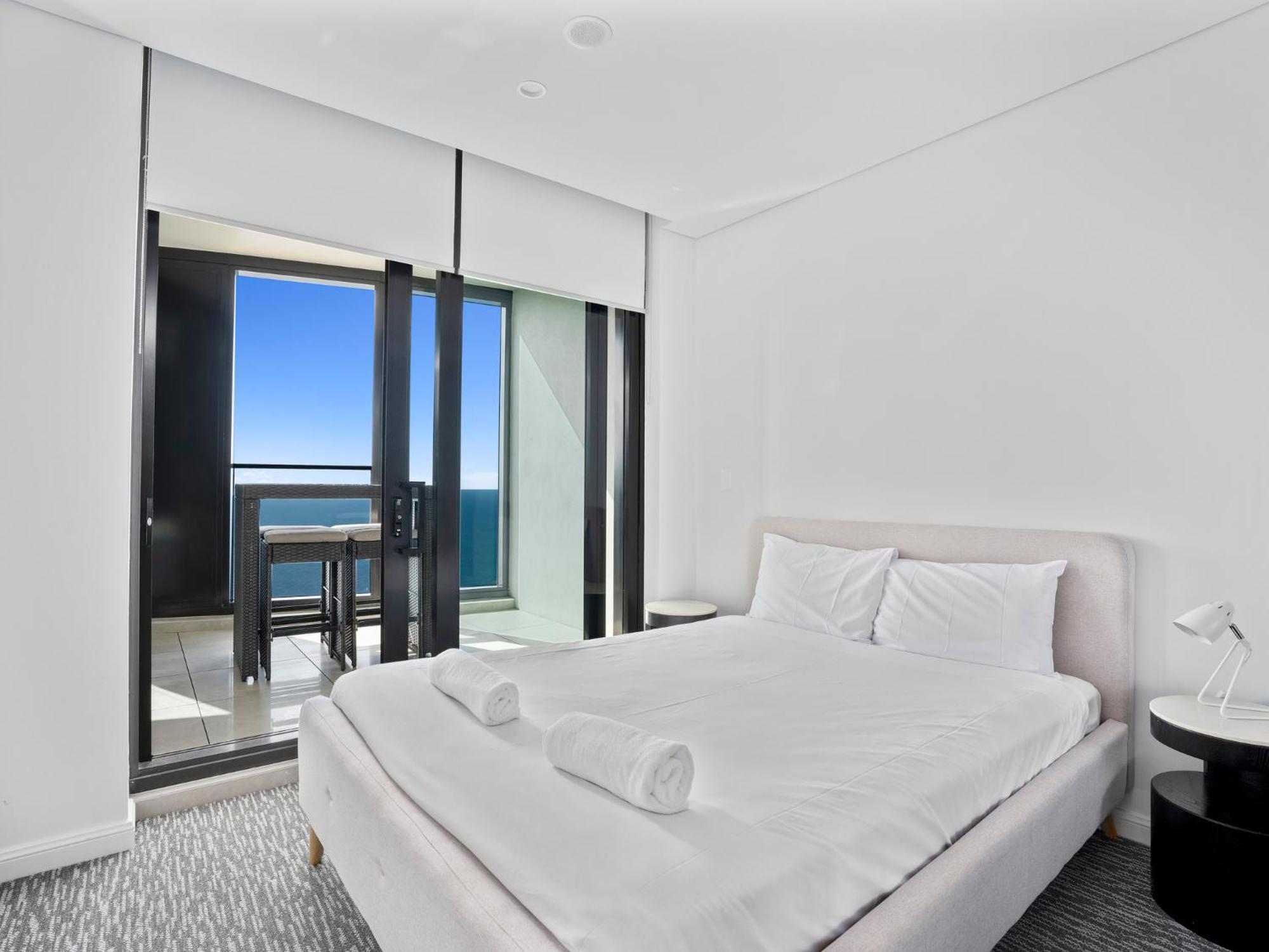 Surfers Paradise New Beachfront Apartments Gold Coast Exterior photo
