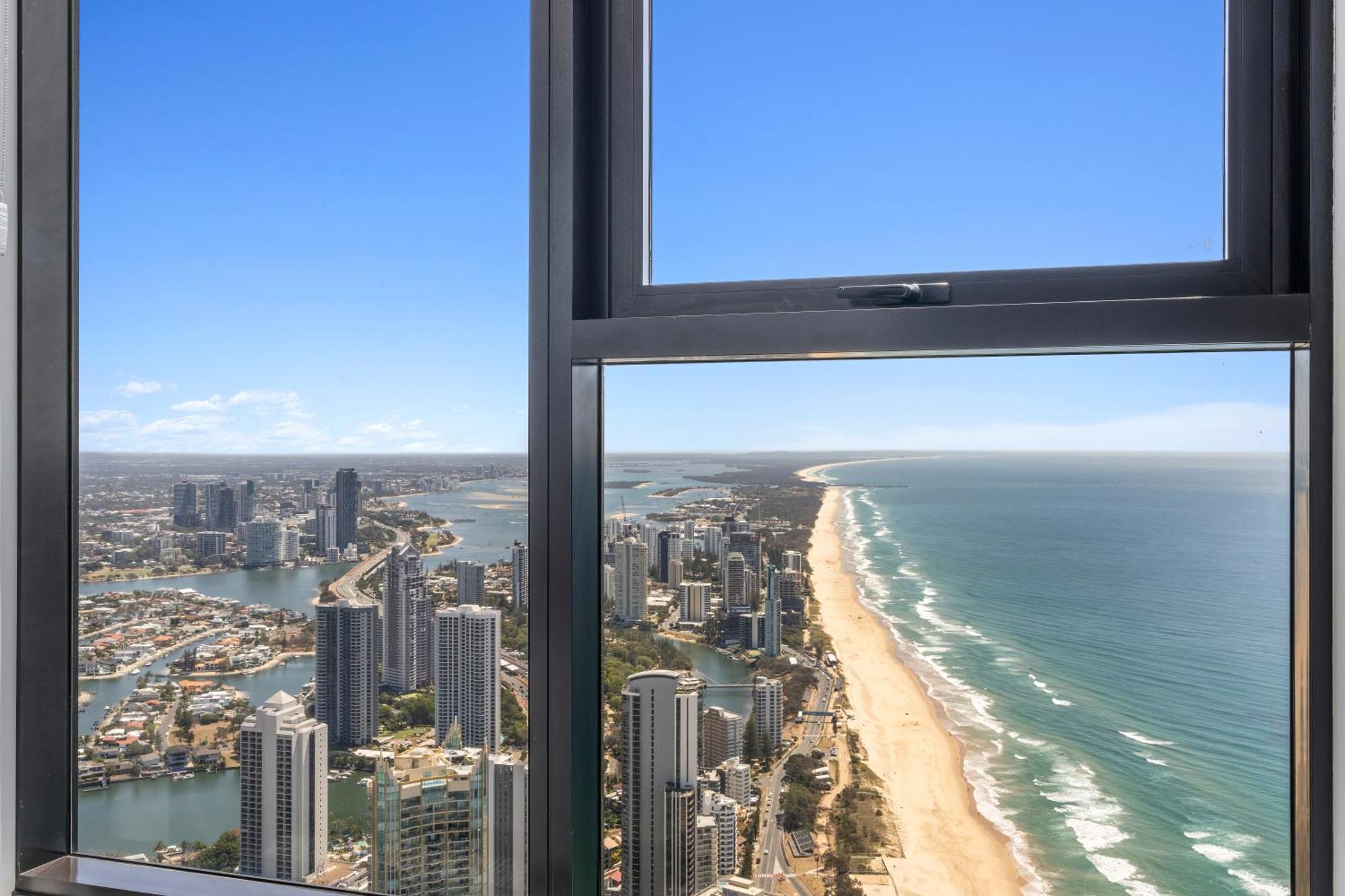 Surfers Paradise New Beachfront Apartments Gold Coast Exterior photo