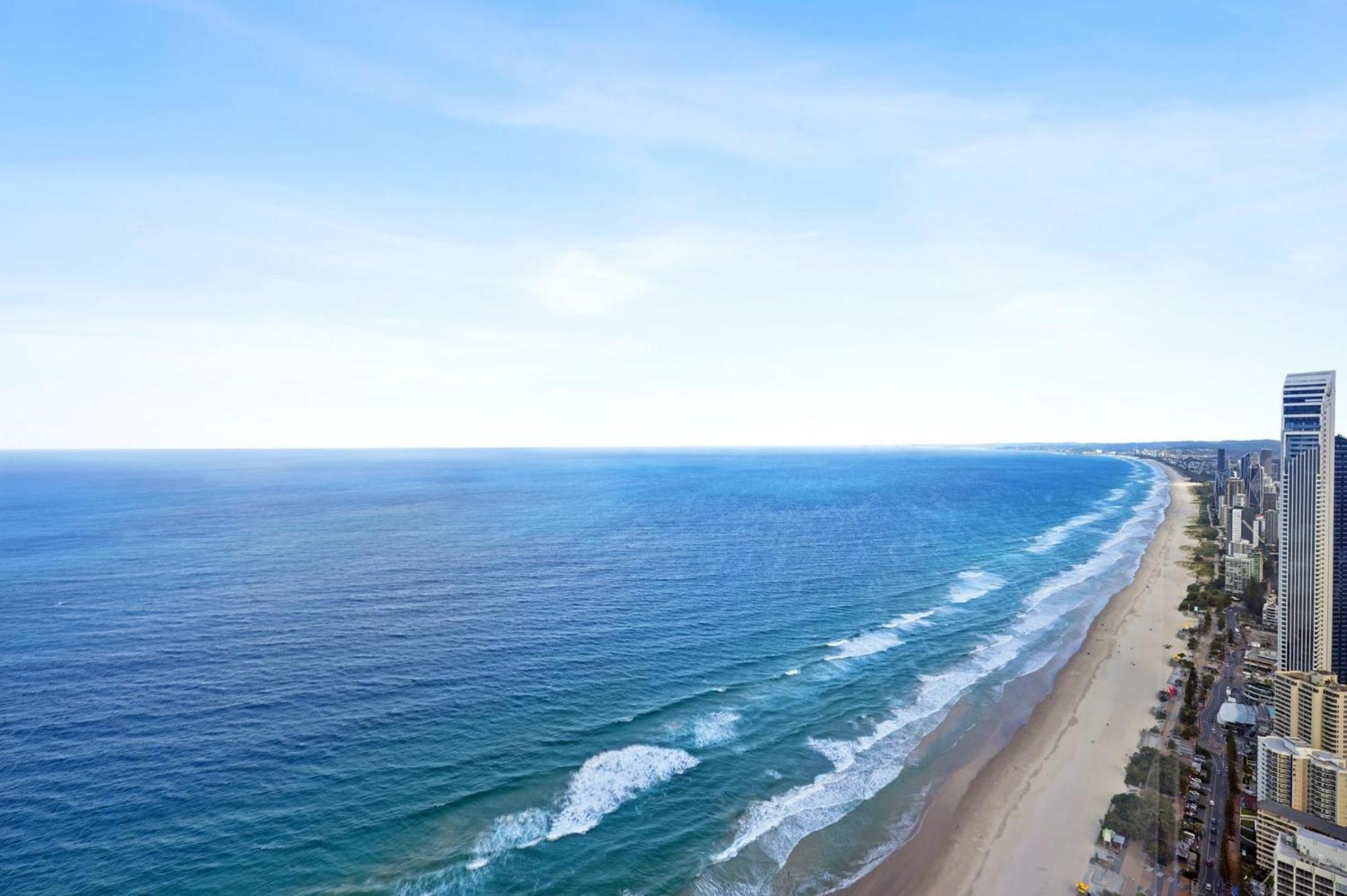 Surfers Paradise New Beachfront Apartments Gold Coast Room photo