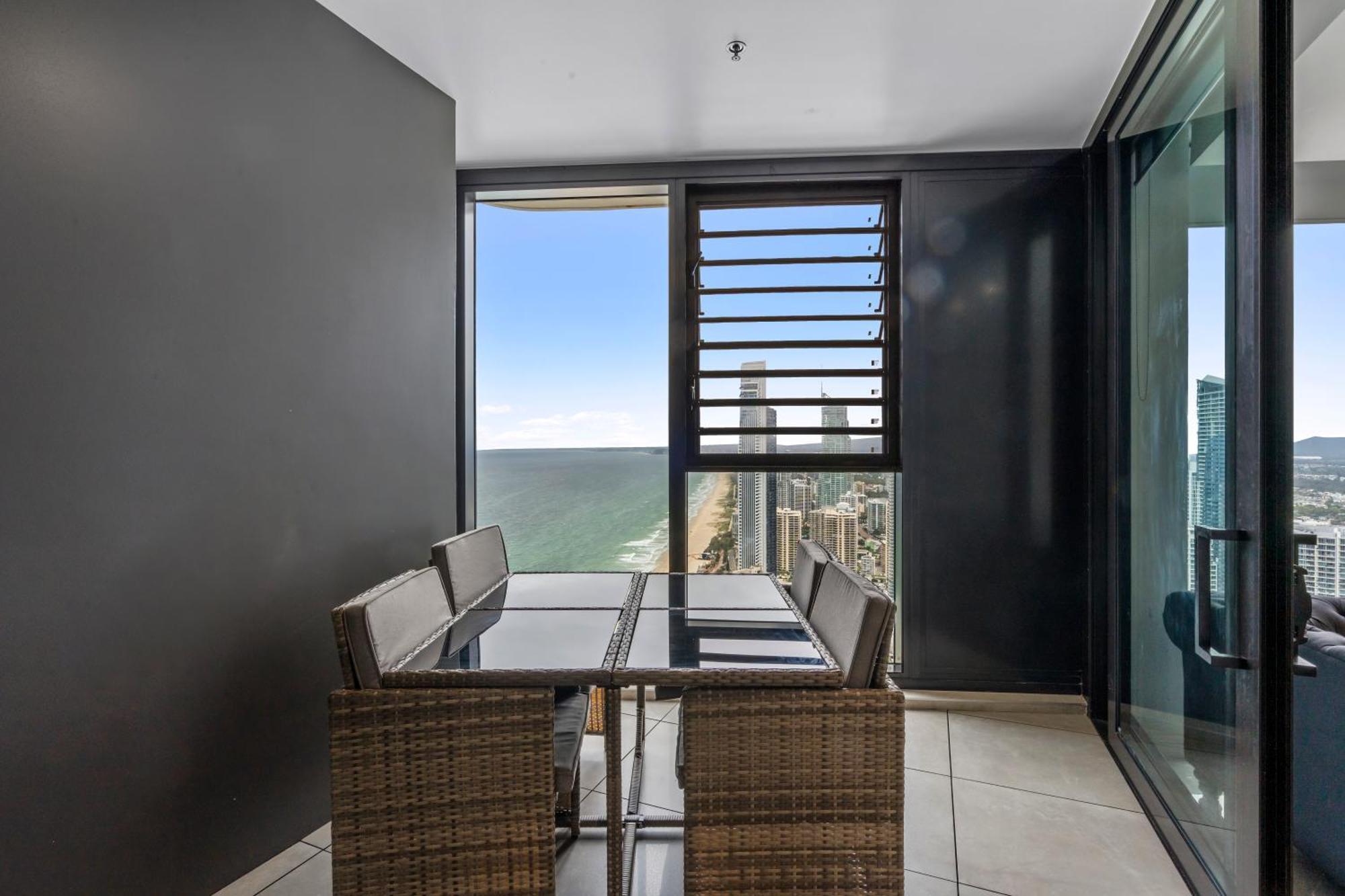 Surfers Paradise New Beachfront Apartments Gold Coast Exterior photo